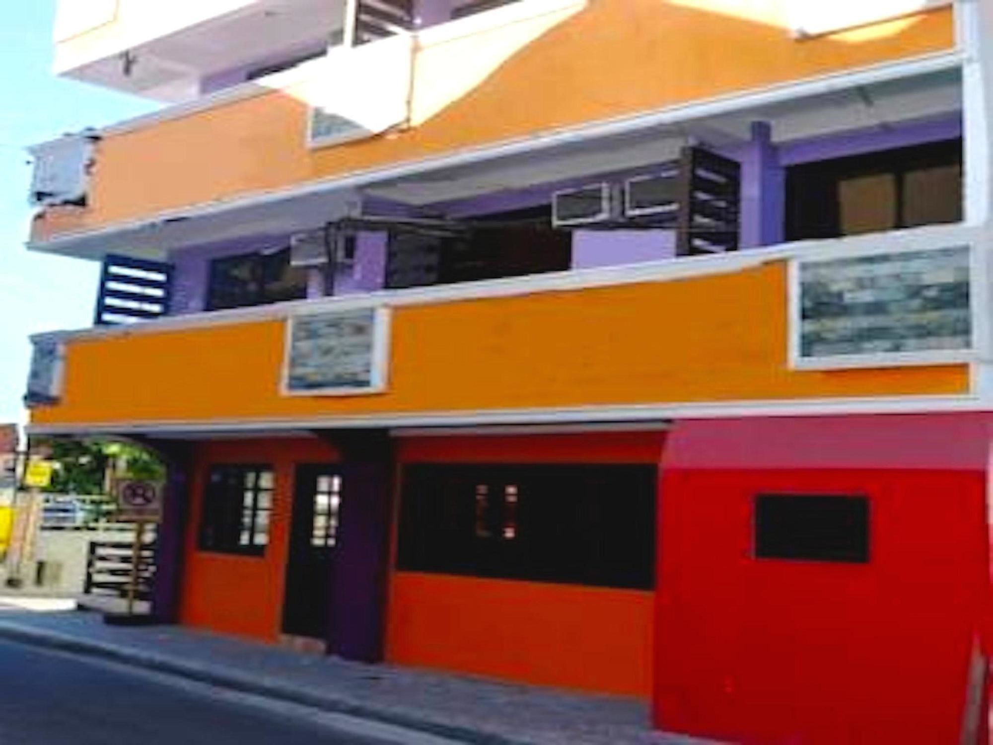 bahay-panuluyan Manana